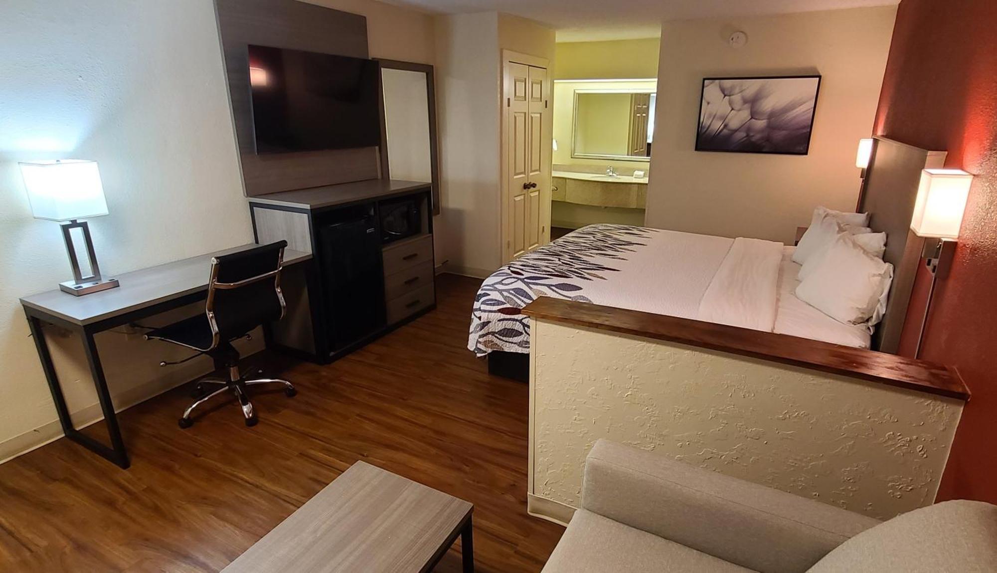 Red Roof Inn & Suites Cornelius - Lake Norman Εξωτερικό φωτογραφία