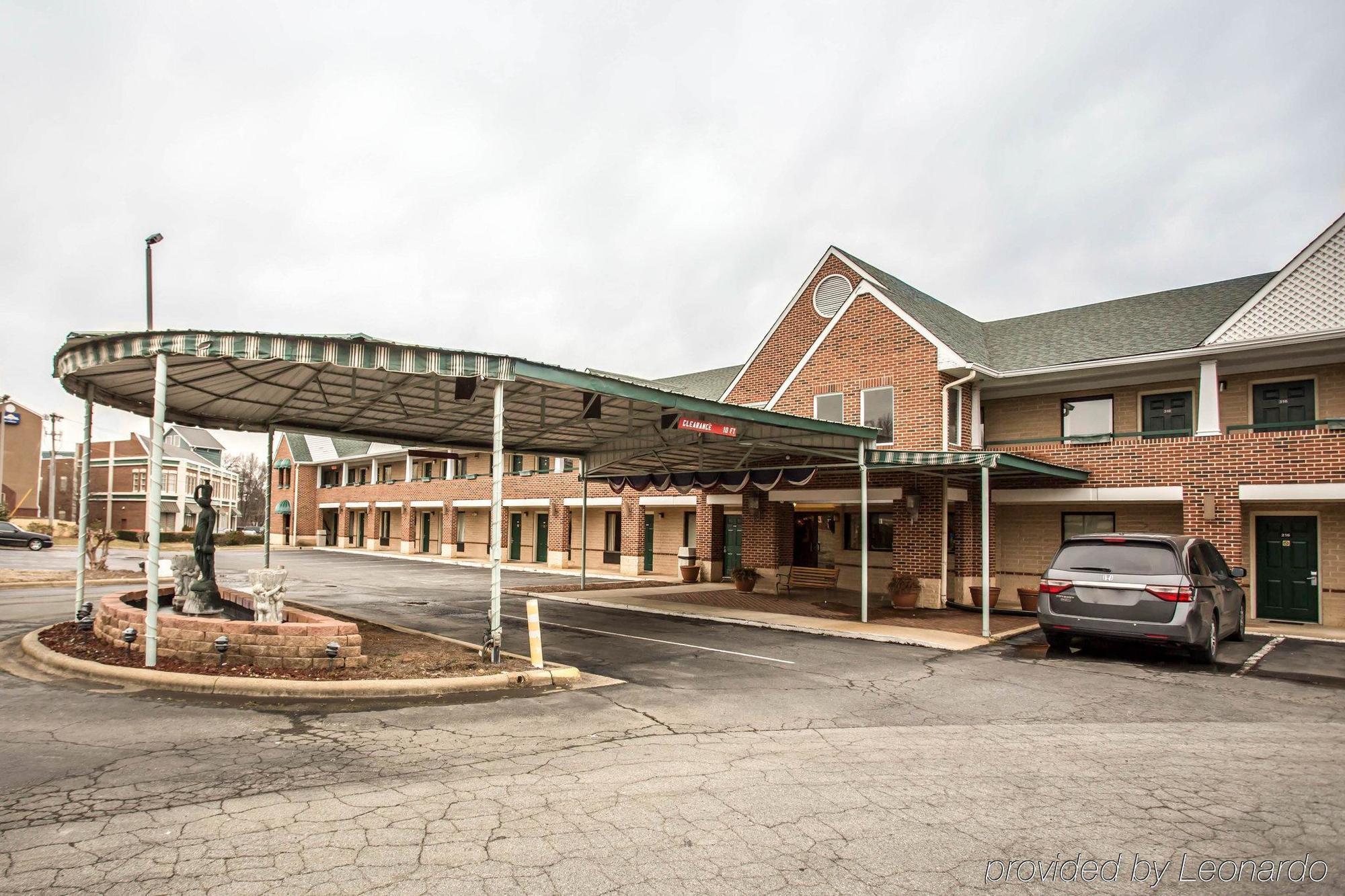 Red Roof Inn & Suites Cornelius - Lake Norman Εξωτερικό φωτογραφία
